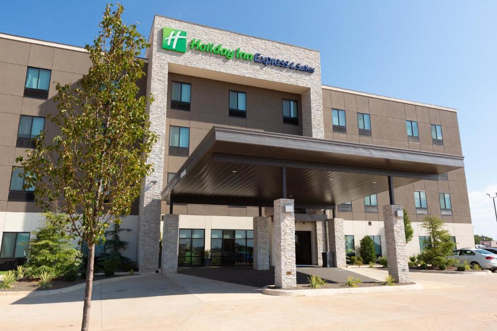 Holiday Inn Express And Suites Kingfisher — Hotel in Kingfisher (OK)