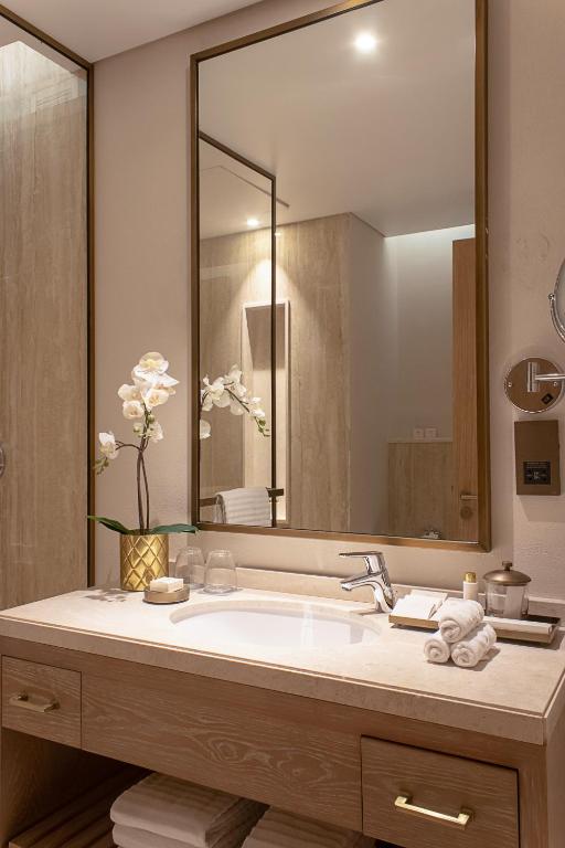 Liwa Hotel photo