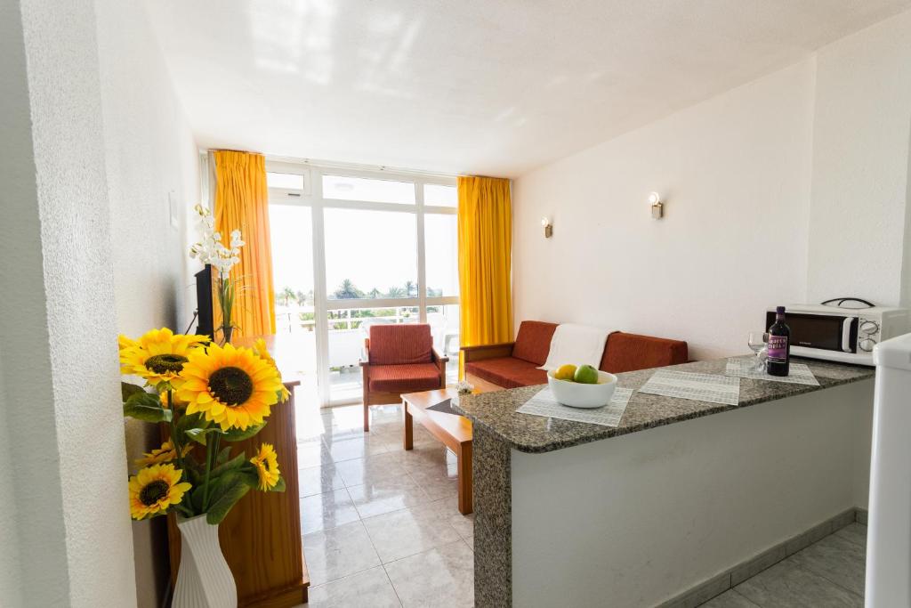 Seaview Friendly Holiday Home 1 - 3