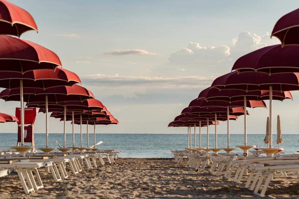 Hotel Soraya - Spiaggia Sawasdee with Beach, Restaurant & Parking - 2