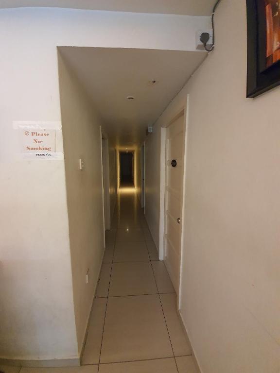SPOT ON 90139 Hotel Galaxy photo