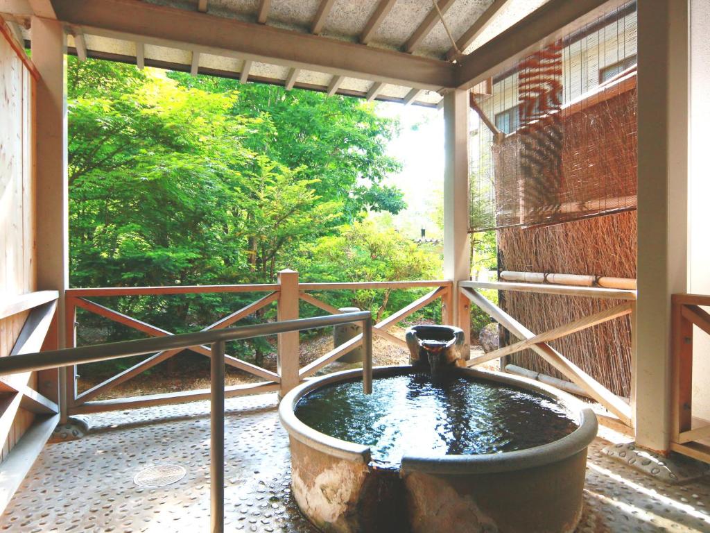 Hot spring bath