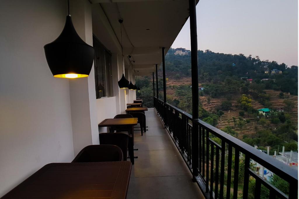 Merriment Hotel & Restaurant photo