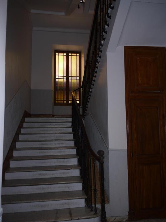 Barla 3 - a spacious one bedroom apartment near Place Garibaldi - 2