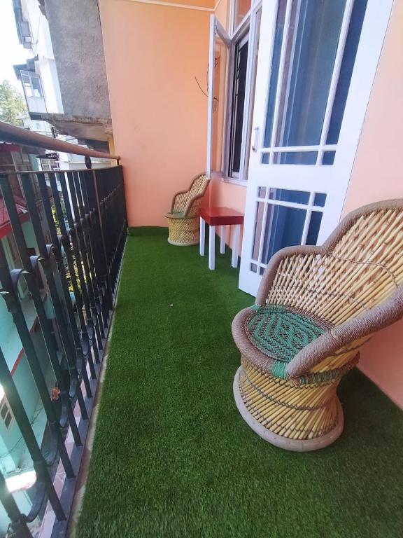 Deluxe homestay Apartments with kitchen In Shimla photo