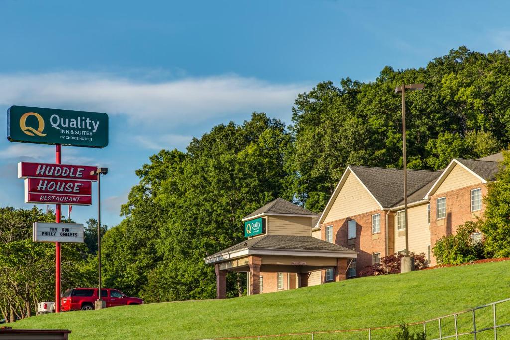 Quality Inn & Suites photo