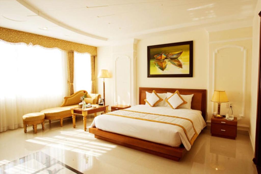 Guestroom, Tan Hoang Long Hotel in Ho Chi Minh City