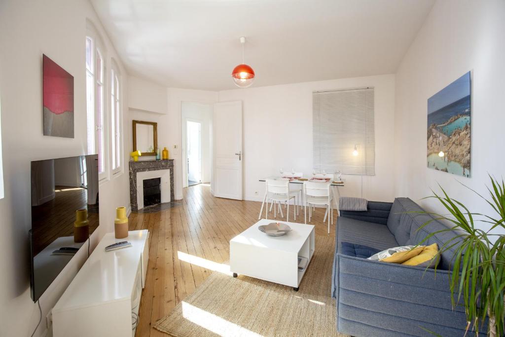 Place Saint Michel Apartment - 5