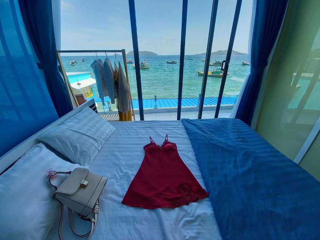 SKY & SEA NAM DU photo