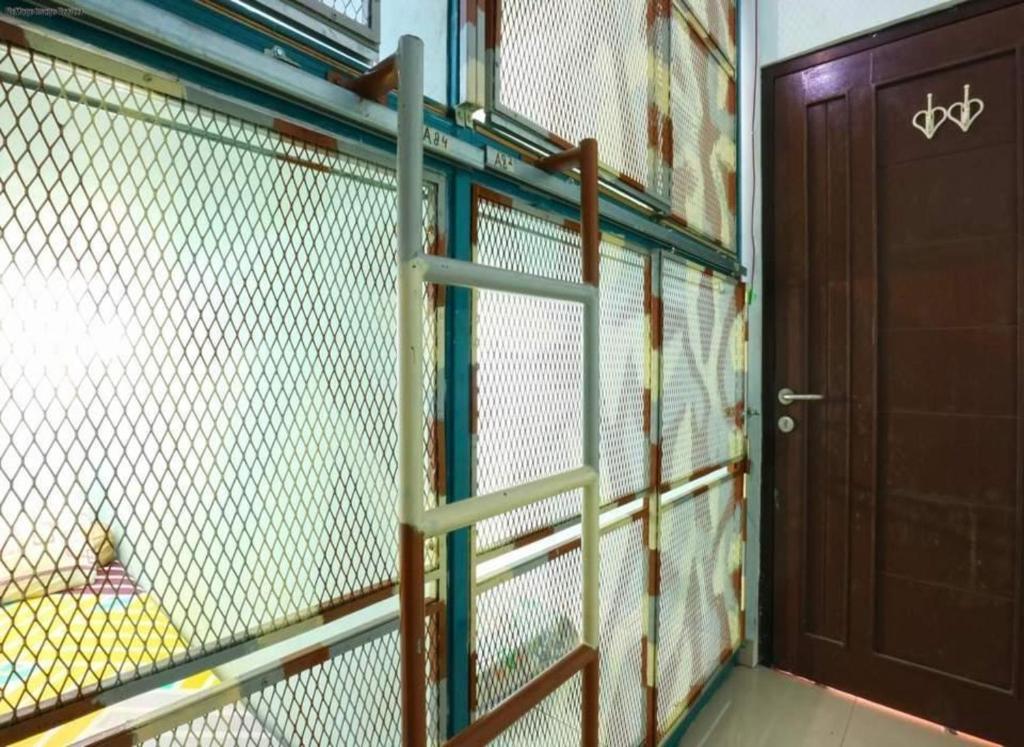 Kabin Kapsule UI Depok - Male Only, Jakarta