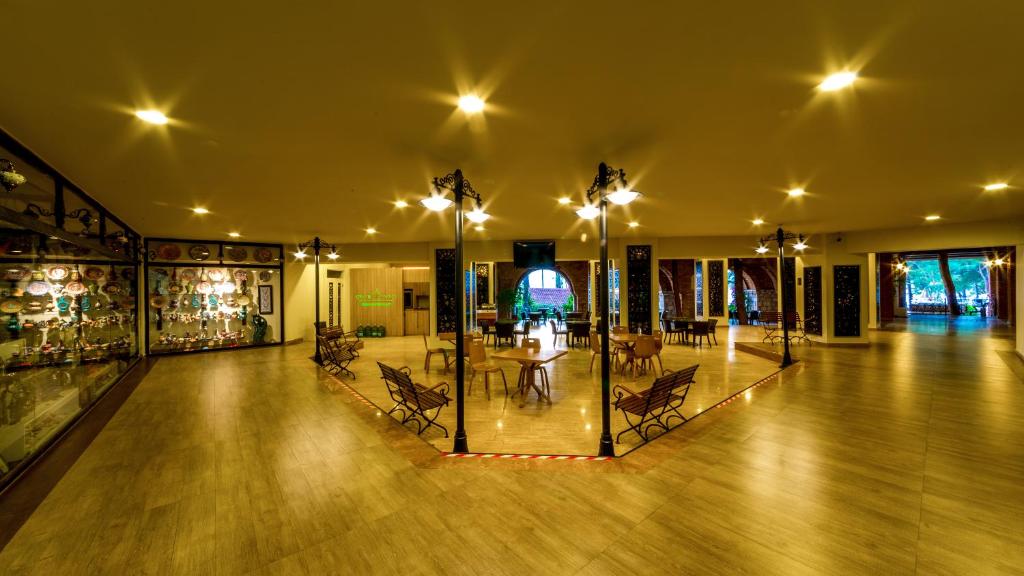 Grand Yazıcı Club Marmaris Palace — Marmaris, Mugla