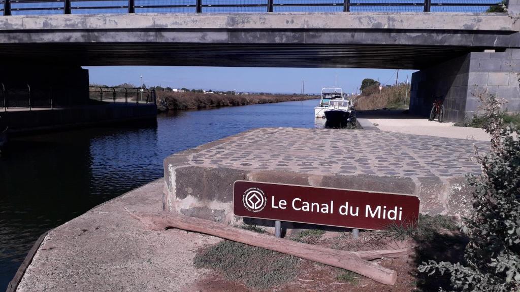 3 bedroom modern apartment in historic building overlooking river herault - 5