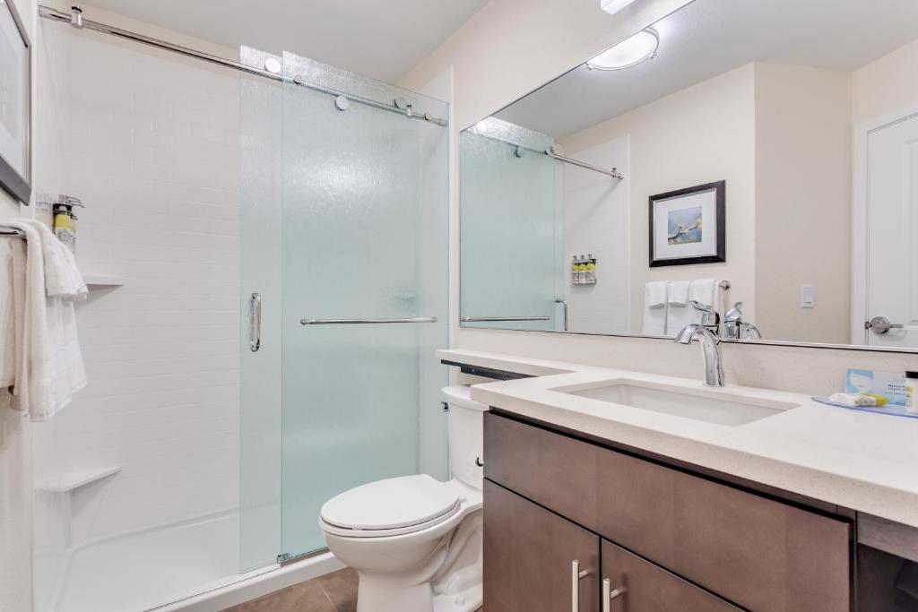 Candlewood Suites Eau Claire I-94 photo