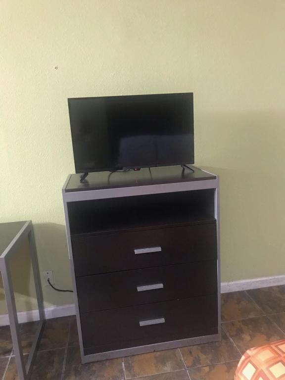 RED CROWN INN — Hotel in Mesquite (TX)