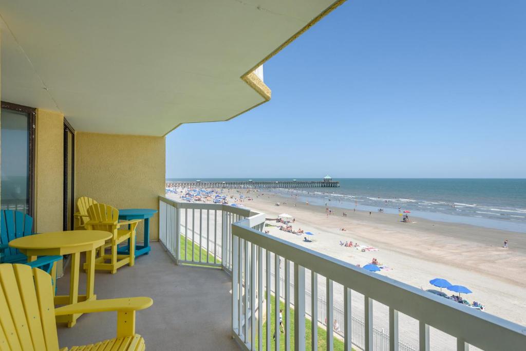 320 COV - Relaxing Oceanfront Villa - Unbeatable Views, Folly Beach