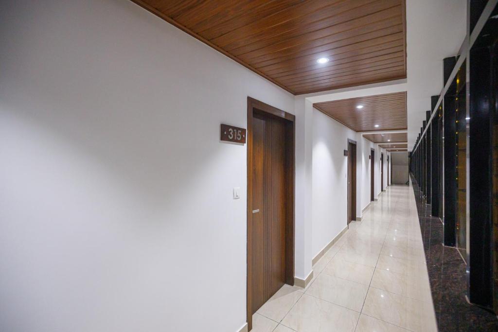 Hotel Laxmi Cityside photo