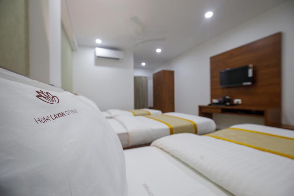Hotel Laxmi Cityside photo