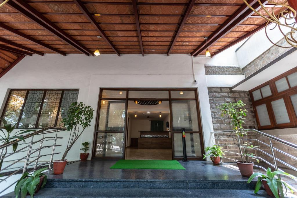 Mayura Adilshahi Entrance