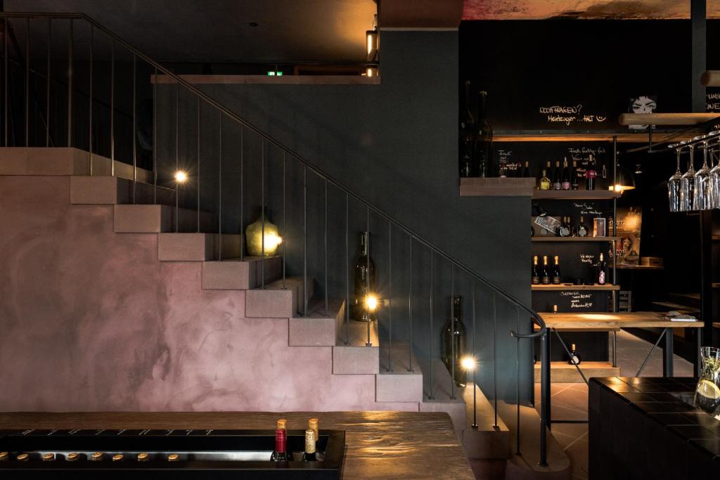 bar/salon