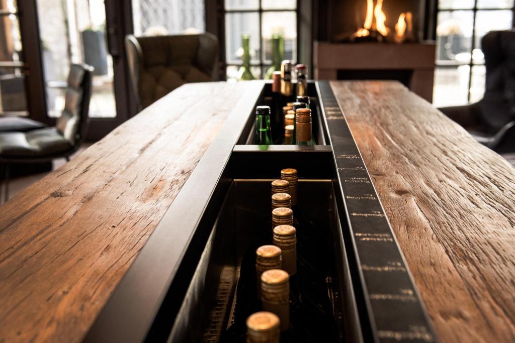 bar/salon