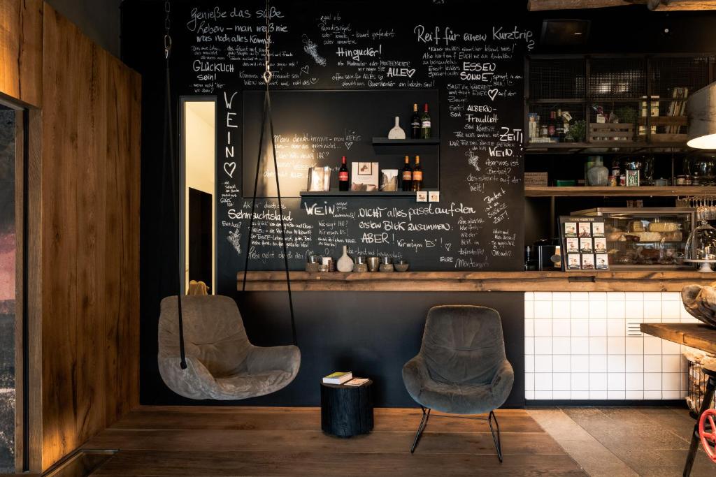 bar/salon