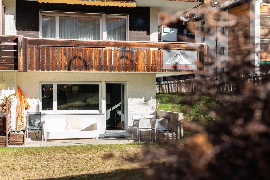 Central & Modern Apartments by Zermatt Rental photo