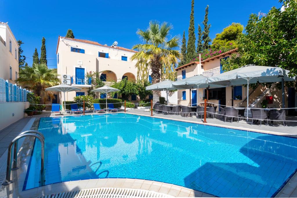 Vanas Apartments — Hotel in Spetses