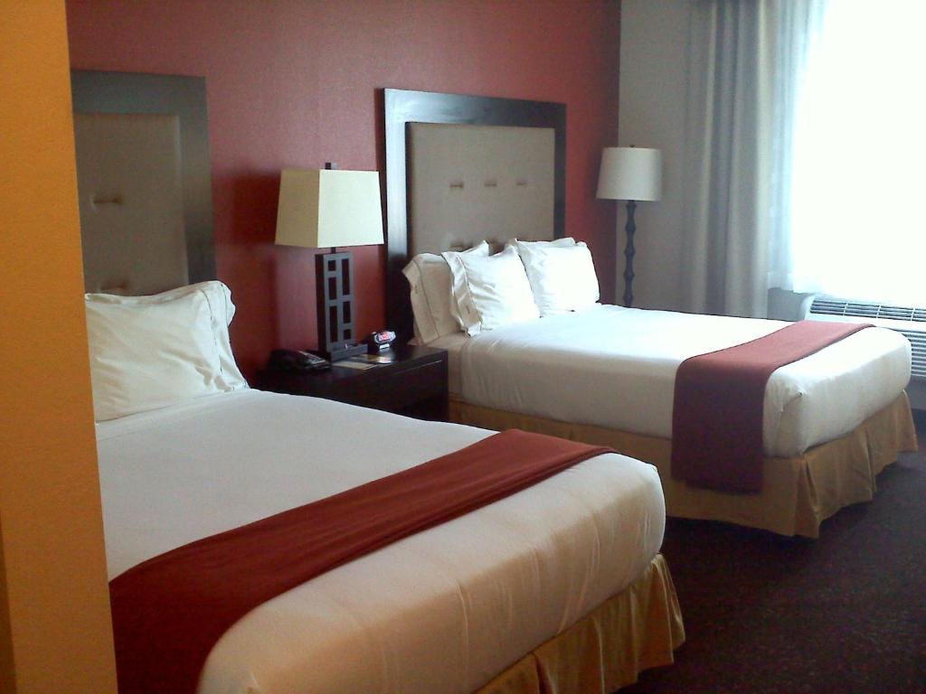 Holiday Inn Express Harvey-Marrero Photo 24