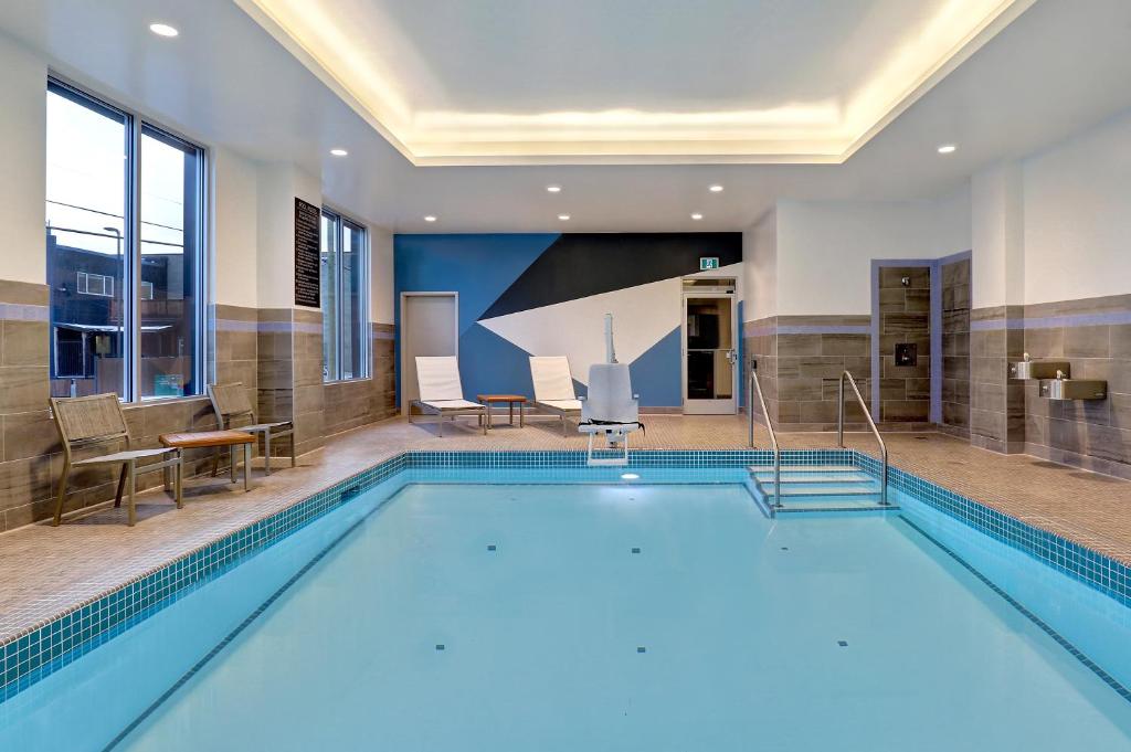 Swimming pool, Hyatt Place Prince George in Prince George (BC)