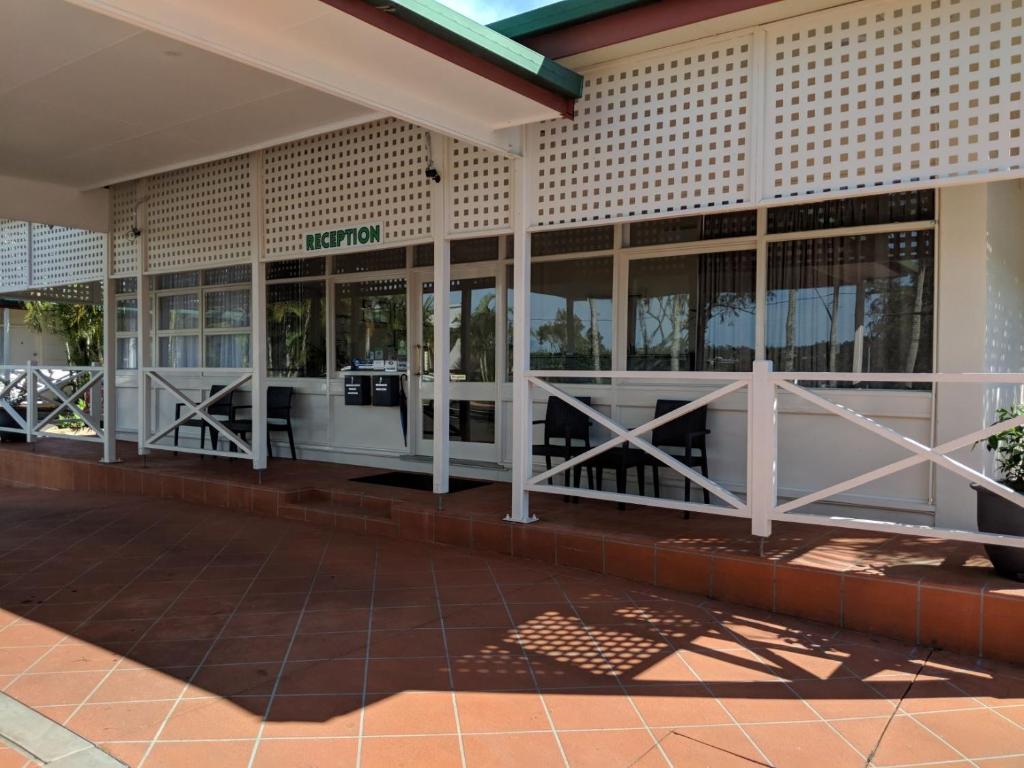 Dawson Motor Inn Motel photo