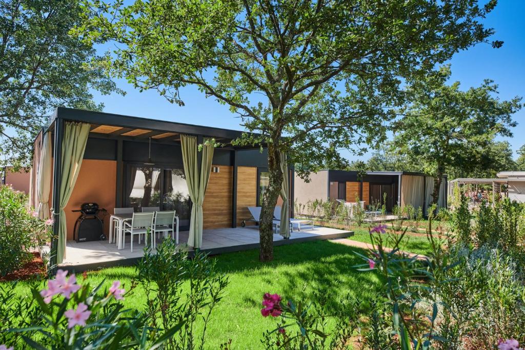 Mobile Homes Park Umag photo