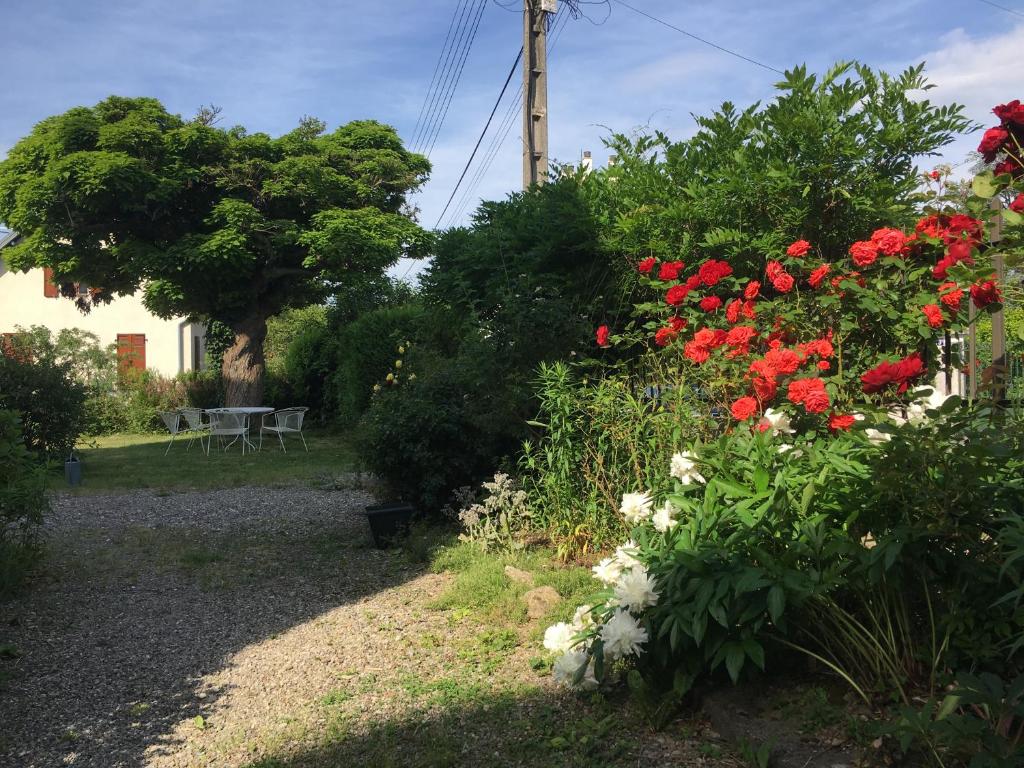 LE CATALPA - centre ville, jardin & parking!, Annecy