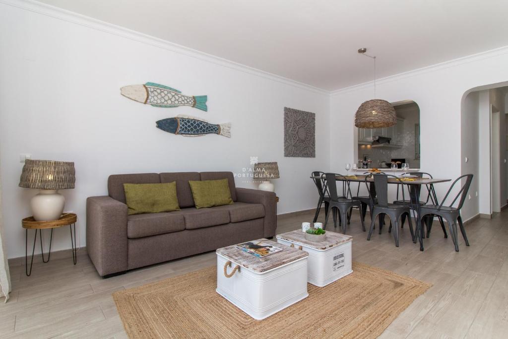 Shared lounge/TV area