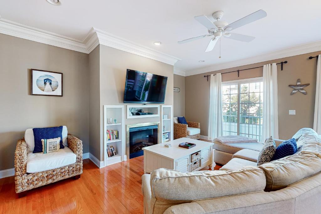 Loggerhead - Leatherback #903, Bethany Beach