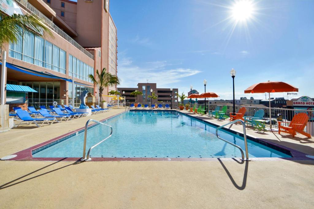 GRAND HOTEL OCEAN CITY スイミングプール