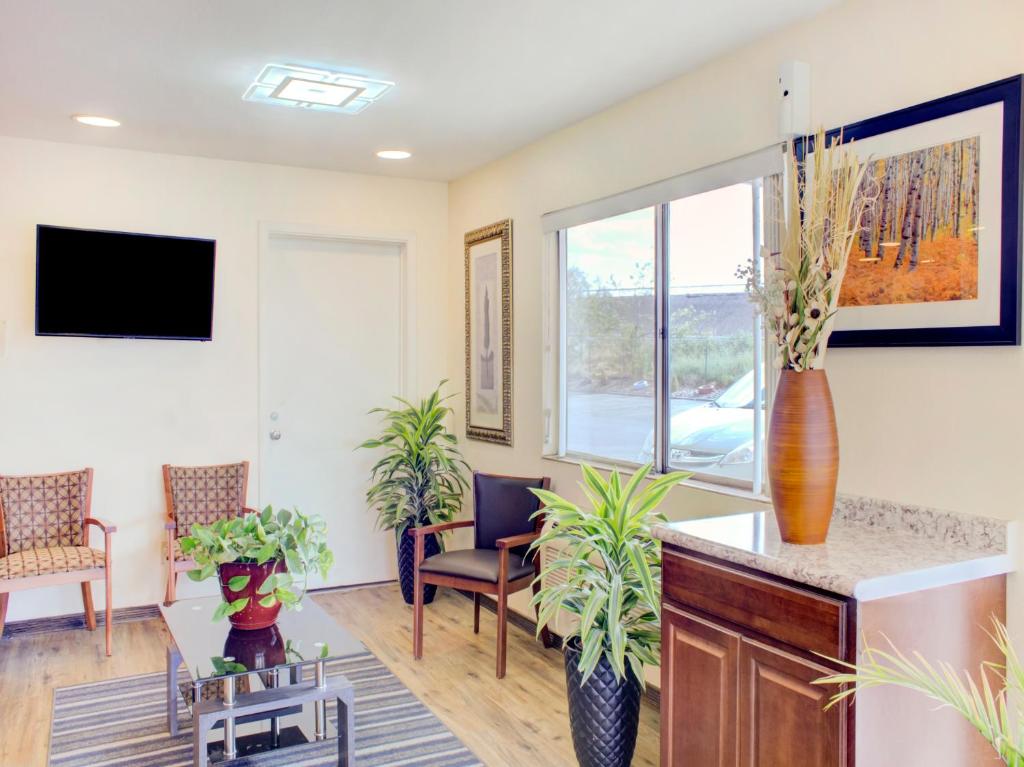 Travelodge by Wyndham Miles City フロント・ロビー