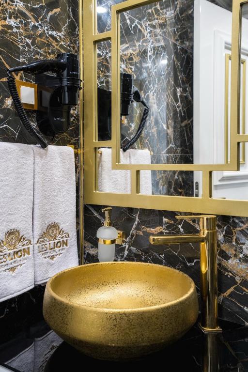 Leslion Luxury Hotel photo