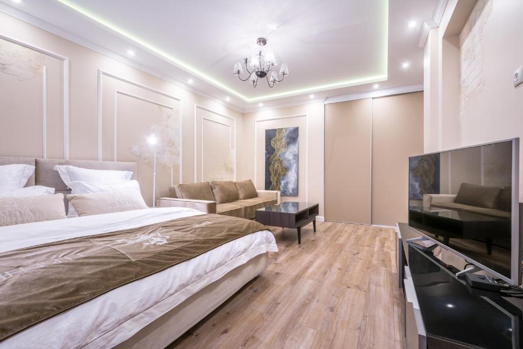 King Suite with Balcony, Gallery Сollection - Center - nearby Marriott in Krasnodar