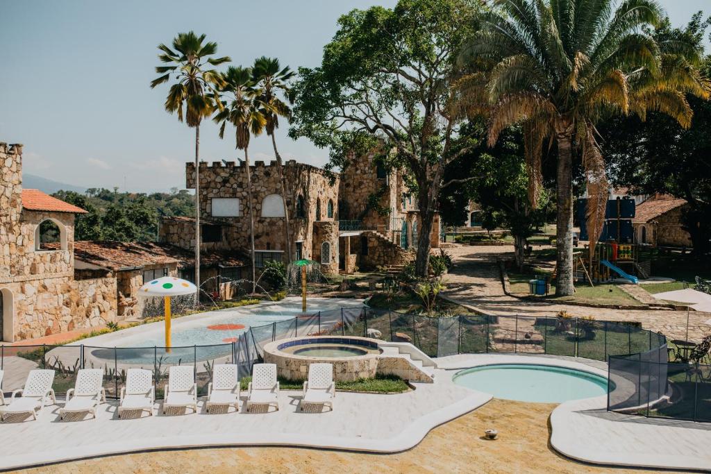 Hotel El Castillo Chinauta photo