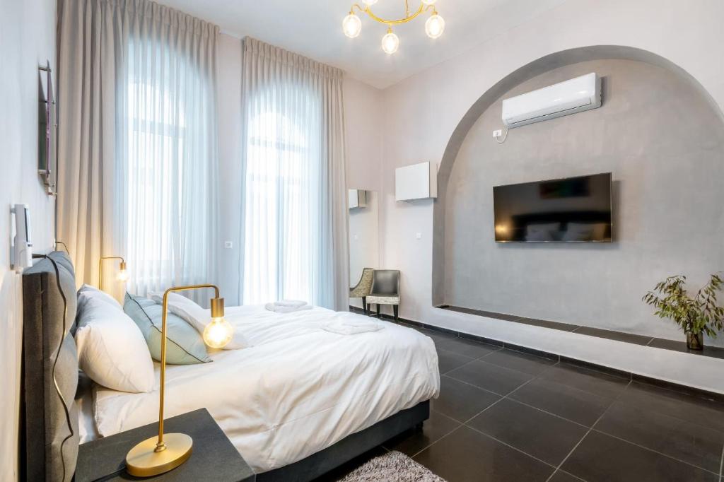 Magical Apartments, in front To Mamilla Mall photo