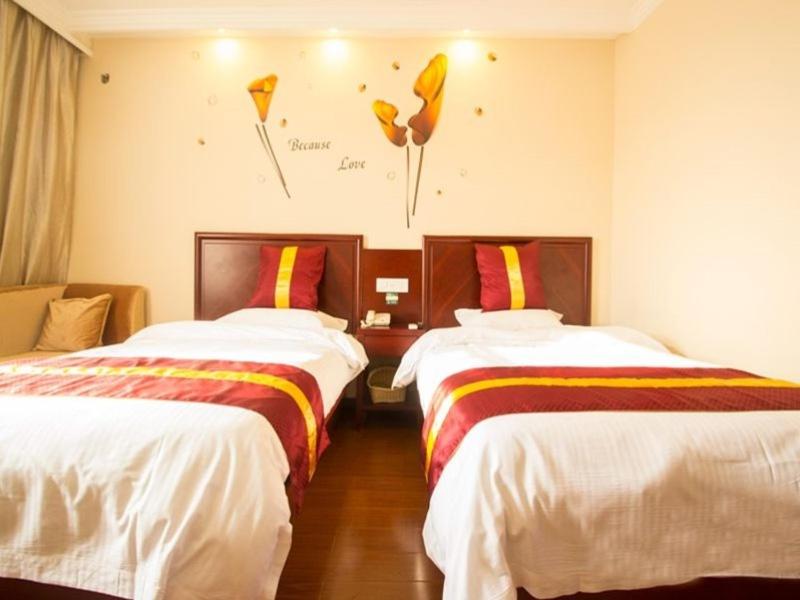 GreenTree Inn Shanghai Pudong Expo YangSi Metro Station YangXin Road Shell Hotel photo