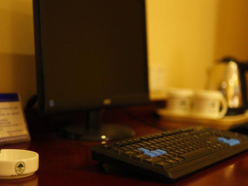 GreenTree Inn Zaozhuang Taishan Road Shituanxiao Express Hotel photo