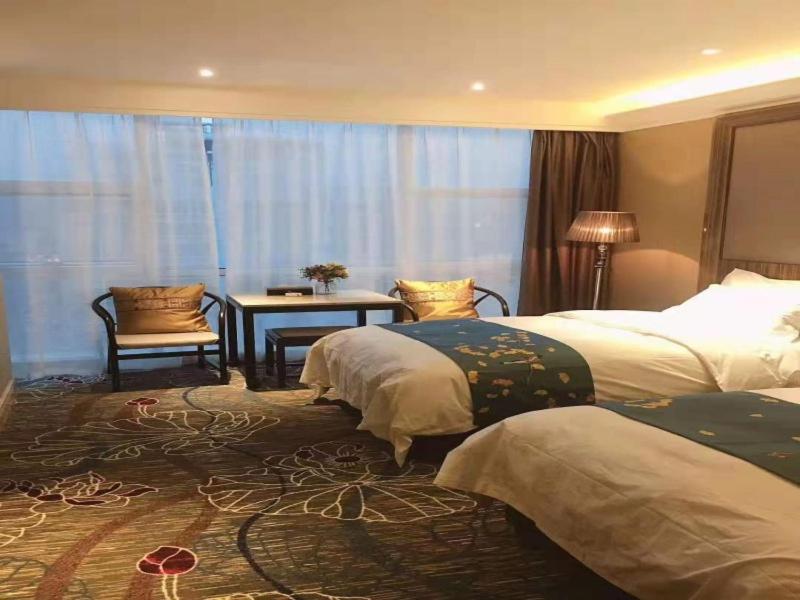 GreenTree Eastern Huainan Guangchang Road Hotel photo