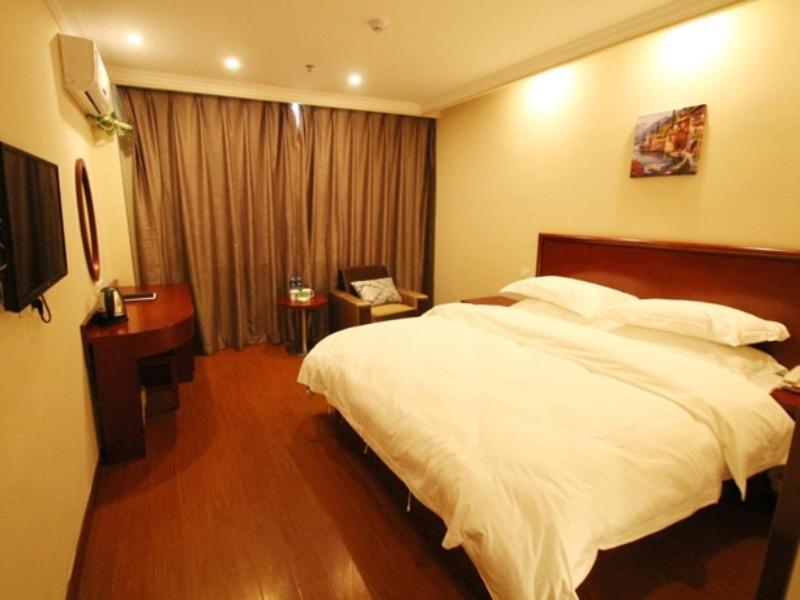 GreenTree Inn Anhui Fuyang Railway Station W XianGYAng Road Business Hotel photo
