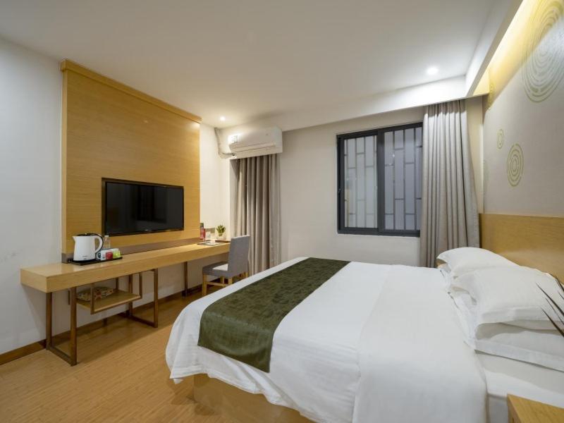 GreenTree Inn Wuxi Yixing Xushe Town Goverment Express Hotel photo