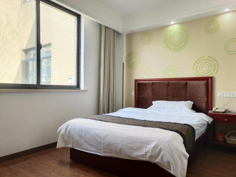 GreenTree Inn Yancheng Dongtai Railway Station Beihai East Road Express Hotel photo