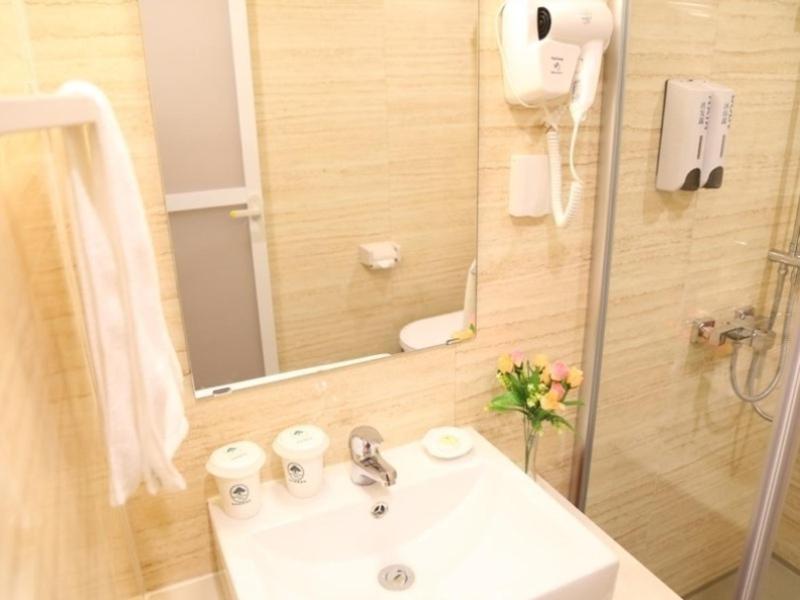 GreenTree Inn JiangSu DingShu Twon JieFang(E) Road Express Hotel photo