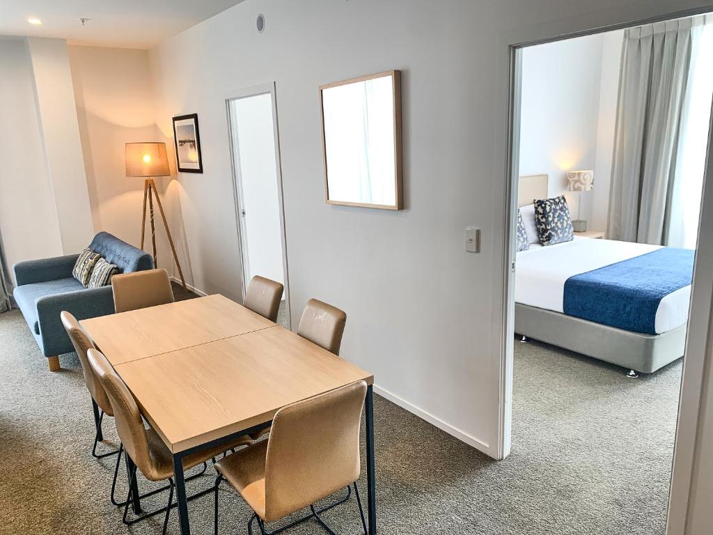 Auckland Ramada Albany Additional