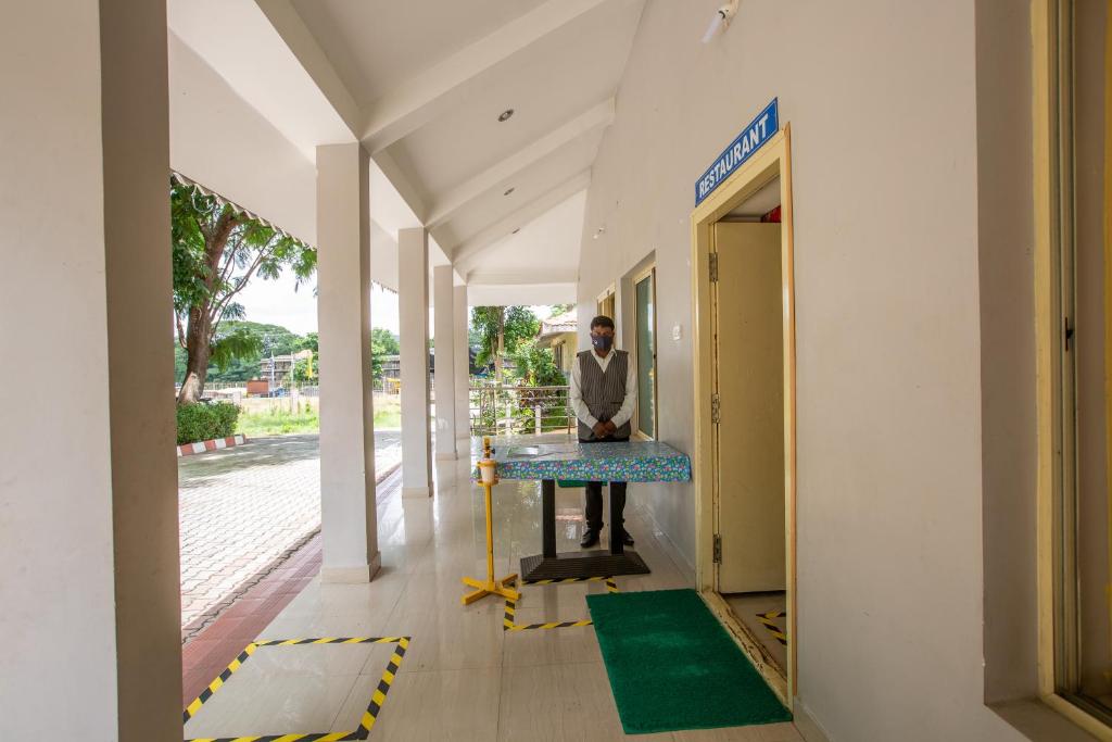 KSTDC Hotel Mayura Shantala Halebeedu photo