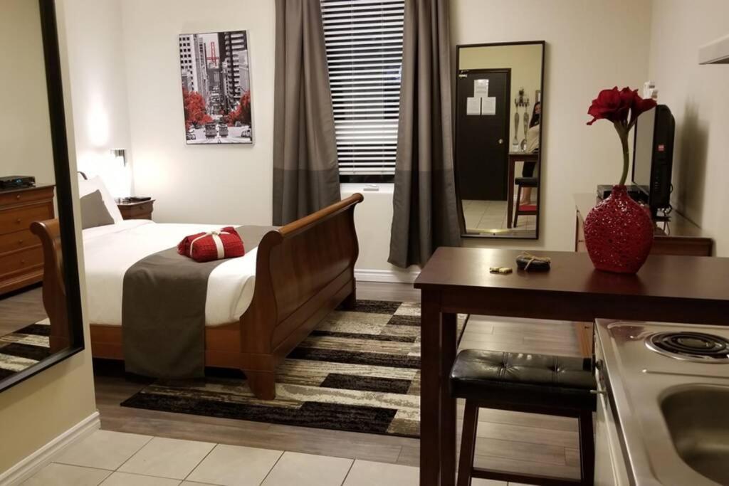 Cozy Studio #14, By Amazing Property Rentals, Gatineau